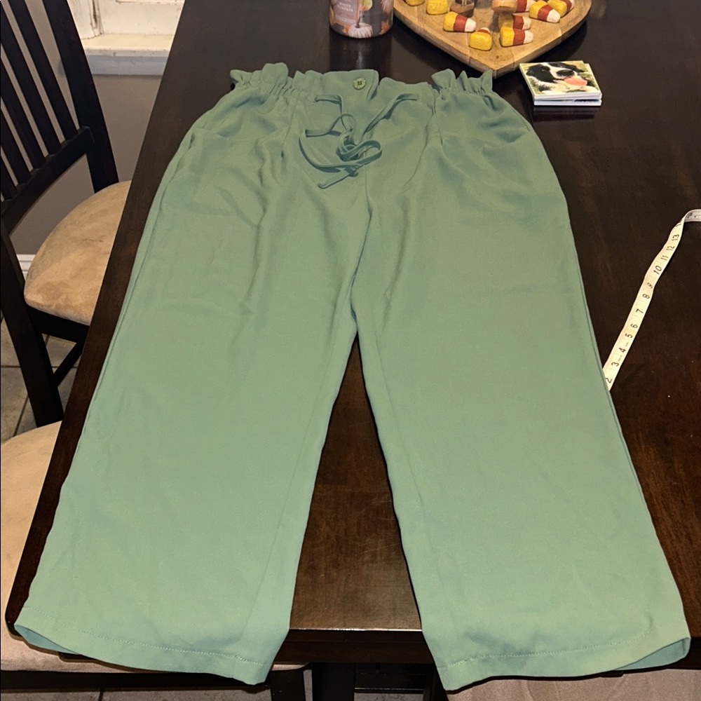 Green Women's Pants
